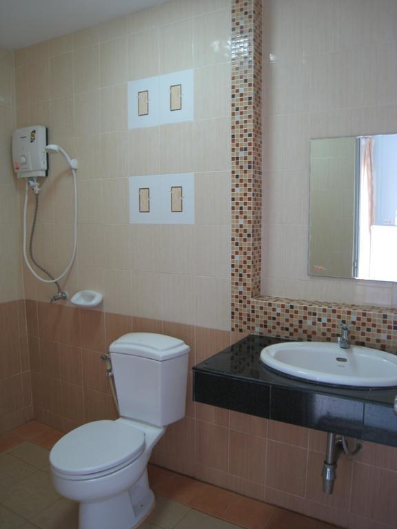 Grand Perfect Apartment Udon Thani Rum bild