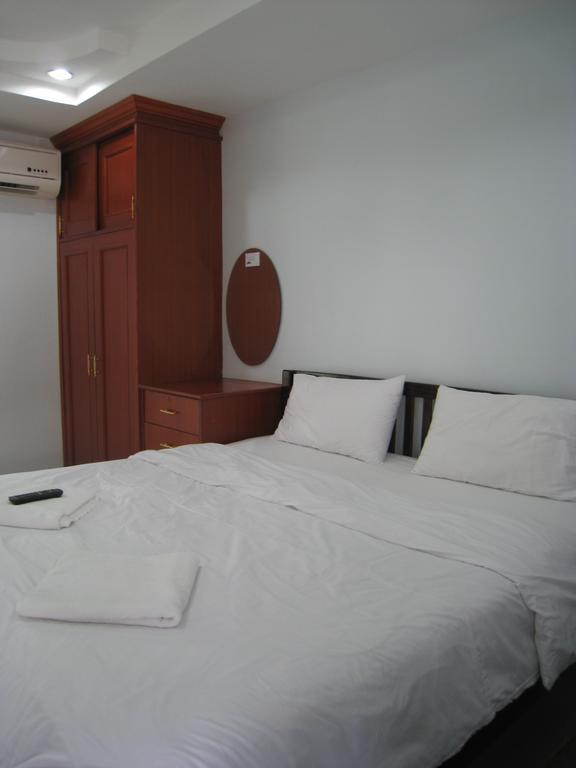 Grand Perfect Apartment Udon Thani Rum bild